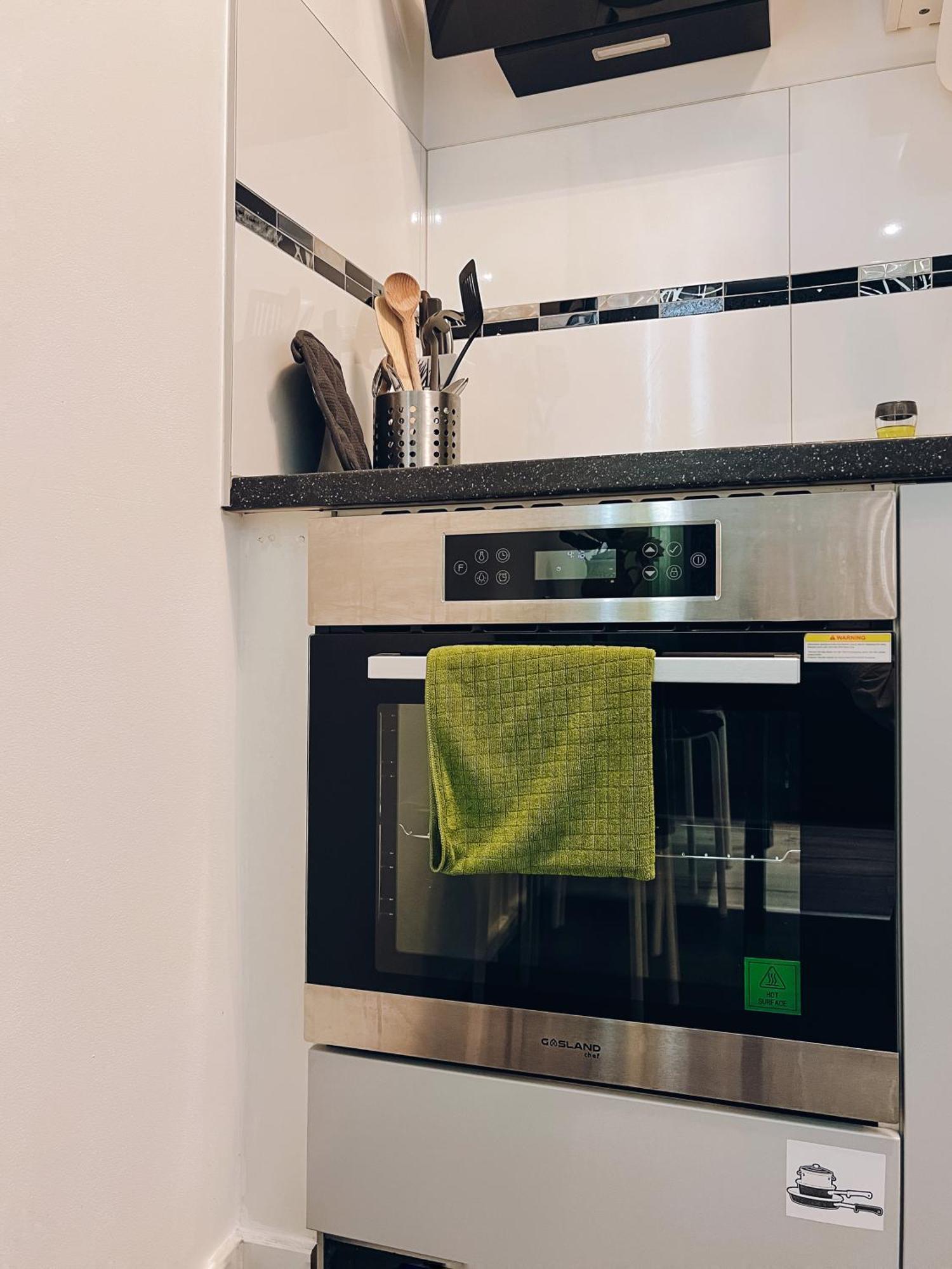 Neuwertiges Apartment Mit Kostenlose Privatparkplatz Auch Fuer Transporter Geeignet R1 Freiberg am Neckar Dış mekan fotoğraf